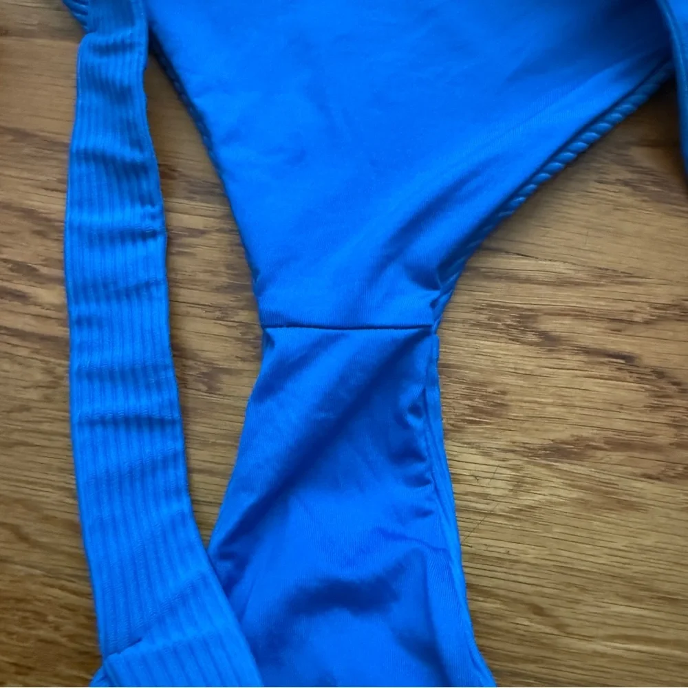 Frankie’s Bikinis blue beach swim bottoms Large